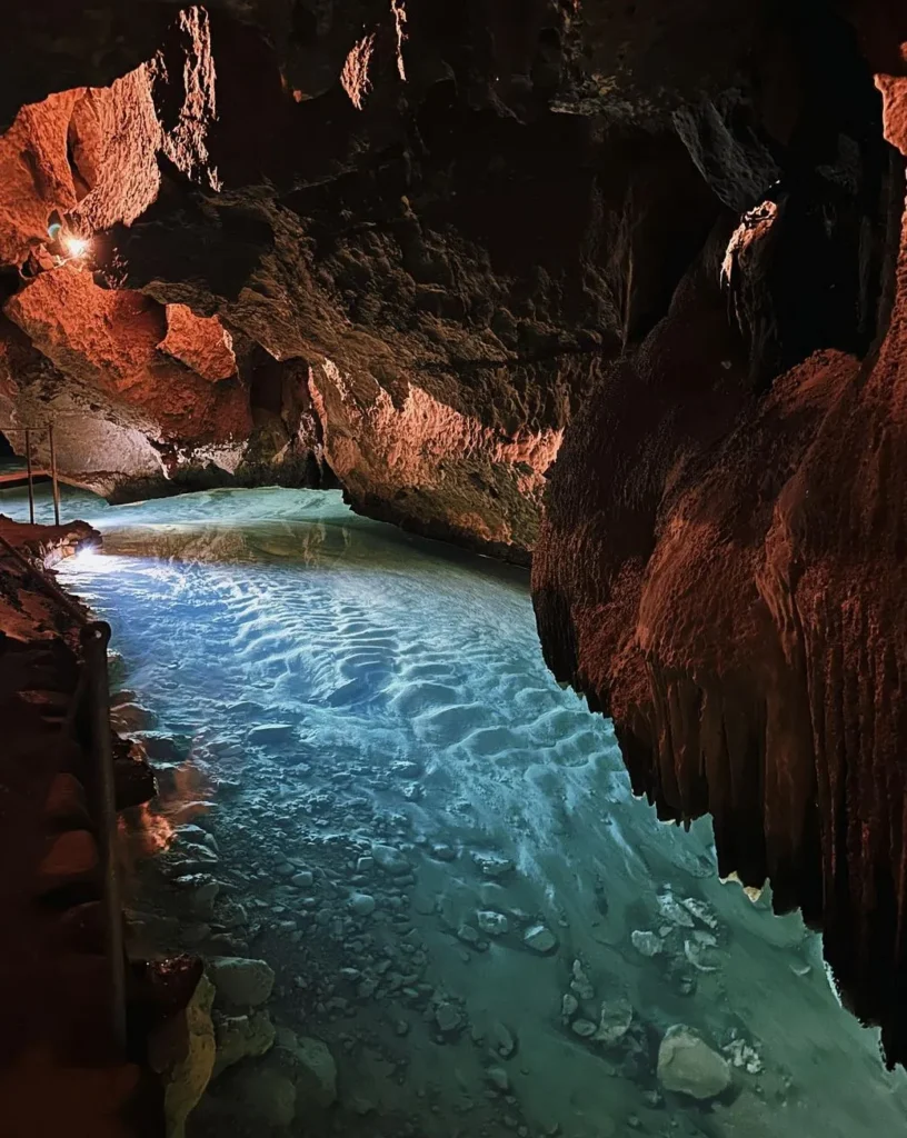 What to See, The Jenolan Caves